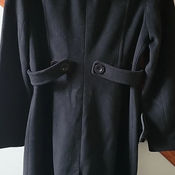 Wool coat - Picture 3 of 7